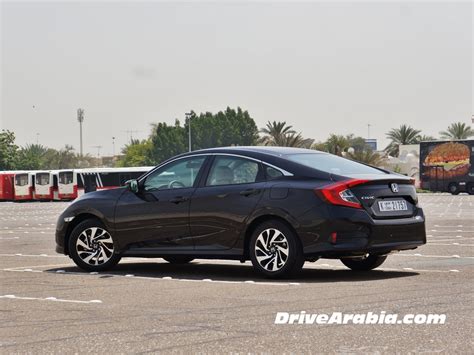 First Drive 2016 Honda Civic 20 In The Uae Drivearabia