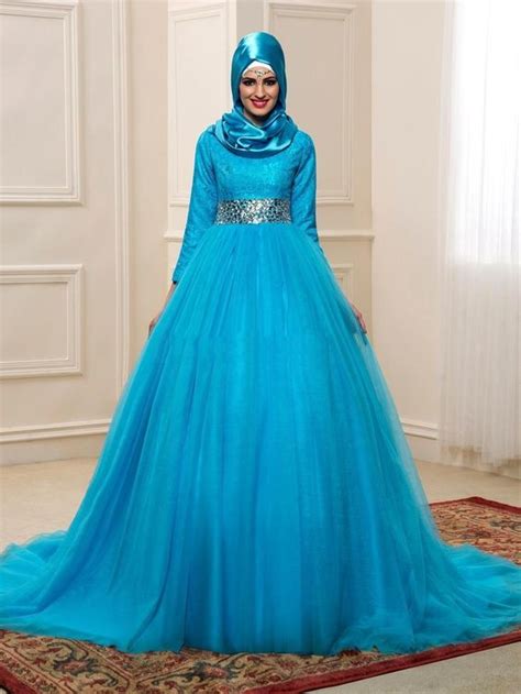 Charming Beaded Tulle Long Sleeve Muslim Wedding Dress With Hijab Free