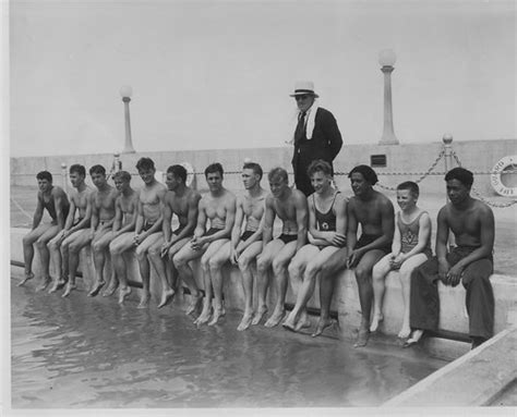 American Swimming Team at the Waikiki Natatorium War Memorial near Kaimana Beach | natatorium.org