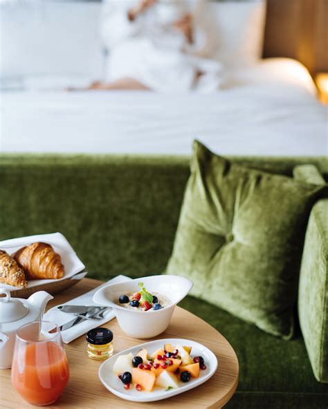 Hyatt - Rise and shine, it’s breakfast time ☕🥐 🍓 . . . . . #
