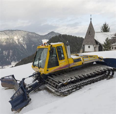 Yellow Snowcat Snow Dub Editorial Stock Image Image Of Cold 70432324