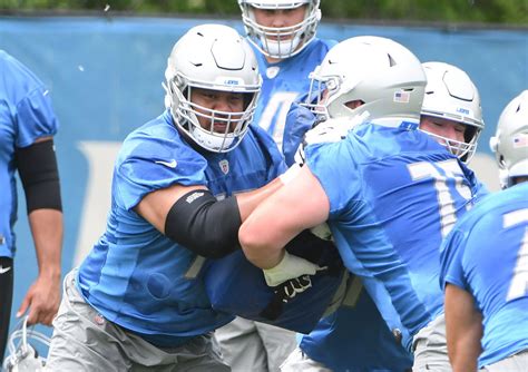 Detroit Lions offensive line starting to build chemistry