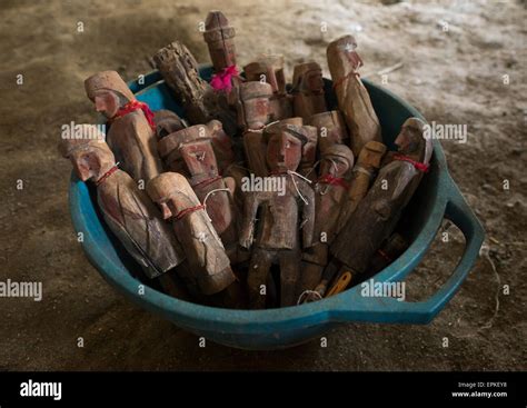 Panam Las Islas De San Blas Mamitupu Nuchu Estatuas De Madera