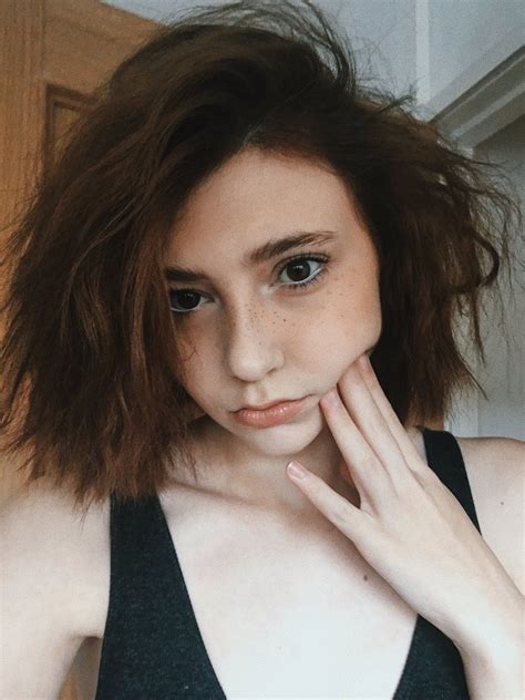 Savannah Brown On Twitter Brown Hair And Freckles Short Dark Hair Hair Color Dark