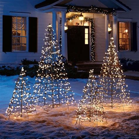 Adornos Navideños Rústicos Para Exterior 50 Ideas Geniales Árbol De Navidad Con Luces