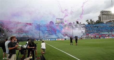 Por primera vez en su historia el clásico uruguayo no tendrá hinchas