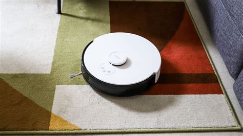 I Review Robot Vacuums For A Living Heres What You Need To Know