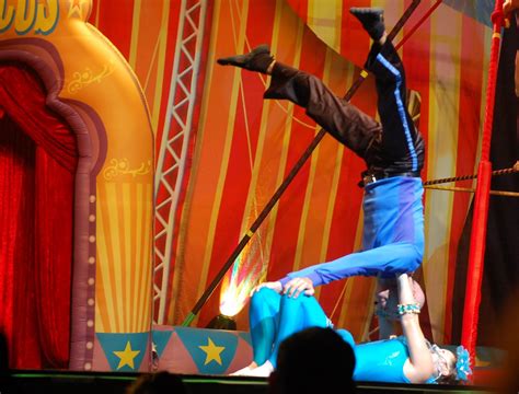 Long Island Mom x 2: The Wiggles Wiggly Circus Live! Review...