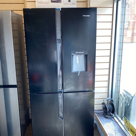 Hisense Rq560n4wb1 American Fridge Freezer Black Shop At Home Inydy