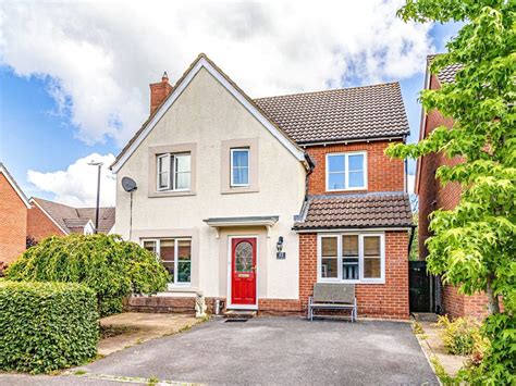 4 Bed Detached House For Sale In Wynwards Road Abbey Meads Swindon