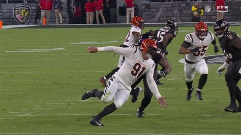 Cincinnati Bengals Defensive End Trey Hendrickson Glides Past Baltimore