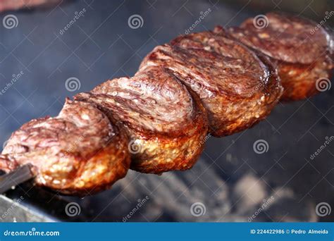 Picanha Carne Tradicional De Ternera En Barbacoa Brasileña Con Fondo