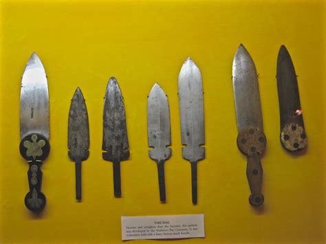 Dags and blades. Museum of the Fur Trade ac | Knife, Fur trade, Bone crafts