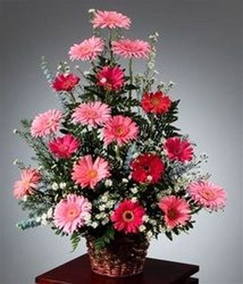 Best Spring Flower Arrangements Centerpieces Decoration Ideas 02 LOVAHOMY