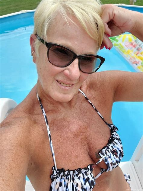 Oma Im Sexy Bikini Oma Porno Foto