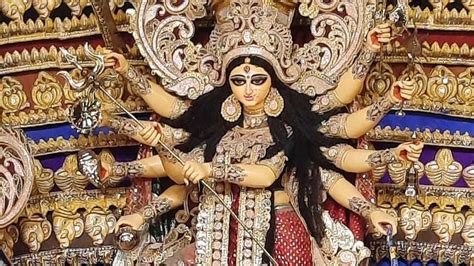 Durga Puja Mahashasthi Celebrations In Kolkata All You Need To