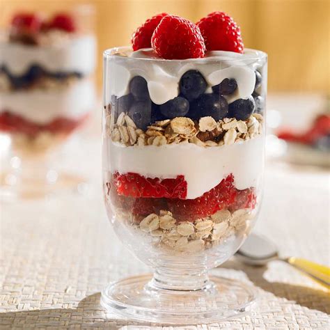 Make Ahead Berry Breakfast Parfaits