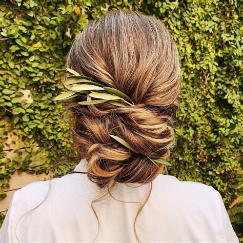 35 Bun Hairstyles For Weddings For Every Vibe And Style