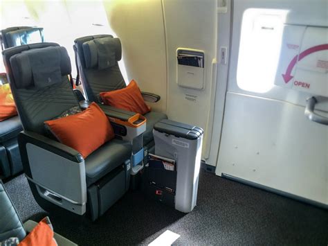 Flight Review: Singapore Airlines Premium Economy Class Boeing 777-300ER - ADRAYT