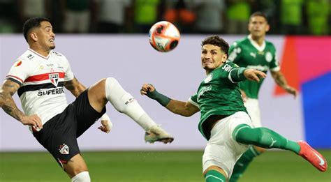 Palmeiras X São Paulo Arbitragem - “Arbitragem 1 x 0 São Paulo“, ironiza clube em rede social após ...