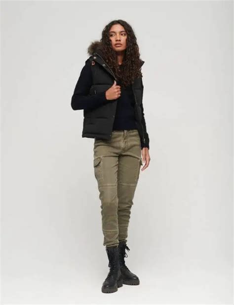 Gilet Outfit Ideas for Women