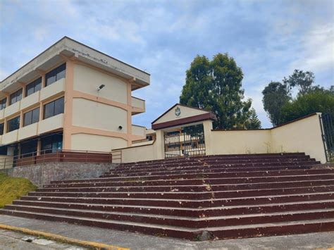 Padres De Familia Denuncian Presunto Abuso Sexual En Colegio De Quito