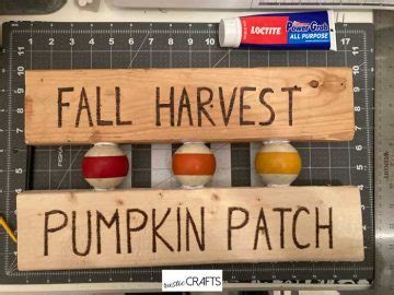 Rustic Diy Fall Porch Sign With An Eclectic Twist Rustic Crafts Diy