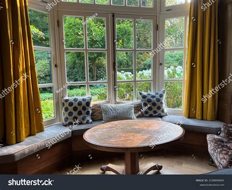 650 Bay Window Curtains Images Stock Photos And Vectors Shutterstock