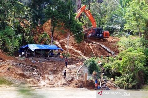 Korban Tewas Longsor Tambang Emas Ilegal Di Solok Selatan Dipulangkan