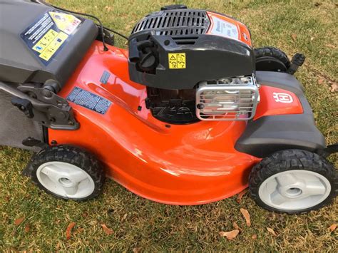 Husqvarna Lc Ah Awd Self Propelled Walk Behind Mowers Ronmowers