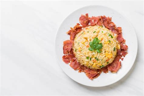 Arroz Frito Con Tocino Foto Premium