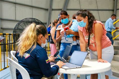 Colombia Comienza A Entregar Permisos De Protección Temporal A 40 Mil