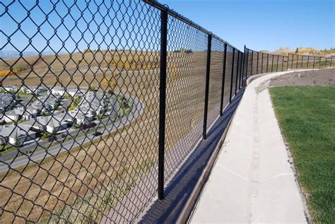 Installing A Chain Link Fence On A Retaining Wall FenceUniverse