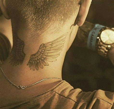 Pin De Petra Hofmanov En Justin Bieber Tatuajes Cuello Tatuajes De