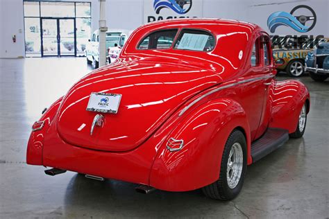 1940 Ford Deluxe Red Pacific Classics