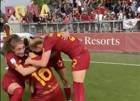 La Roma Femminile Vince Il Suo Primo Scudetto Finisce Il Predominio