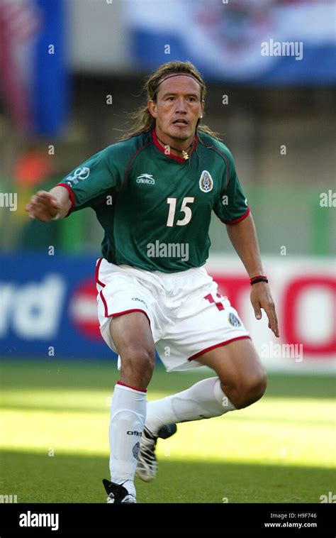 LUIS HERNANDEZ MEXICO NIGATA NIGATA JAPAN 03 June 2002 Stock Photo - Alamy