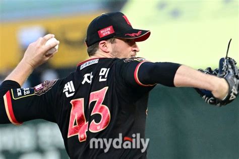 아깝다 Kbo 최초 퍼펙트올 시즌 첫 완봉8이닝 무실점 1피안타 완벽투 이 에너지를 가을야구 때 Md인천