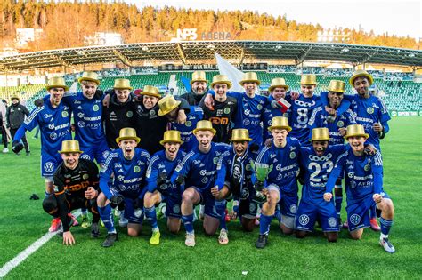 Sundsvall B Rgade P Guld P Hemmaplan Unicoach Svensk