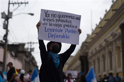 Guatemaltecos Protestan Contra La Decisi N De No Oficializar Los