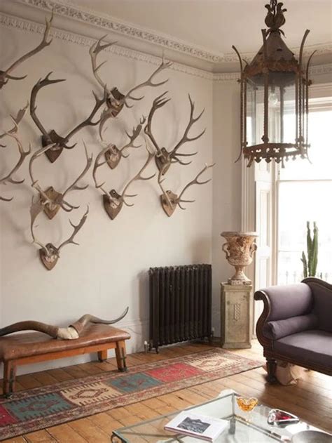 34 Beautiful Antler Chandelier Ideas For Your Living Room Decor