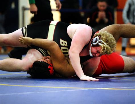 Nj Wrestling Hillsborough Edges Somerville To Win Somerset County