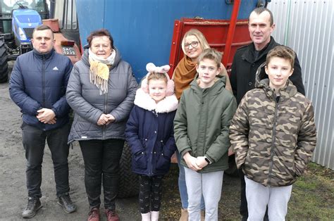 Rolnik spod Sieradza sam zrobił paszowóz Koszt 7 tys złotych