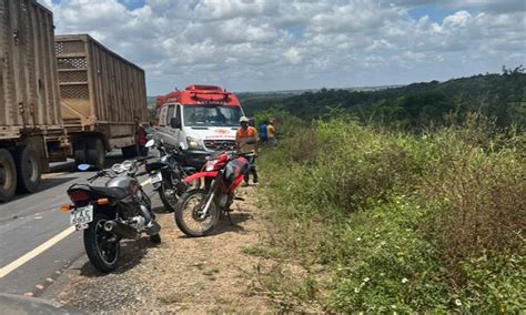 Se Crian A Morre E Duas Pessoas Ficam Feridas Ap S Carro Capotar