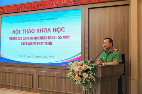 Thầy Trần Văn Tuấn Hiệu trưởng Nhà trường Phát biểu tại Hội thảo khoa