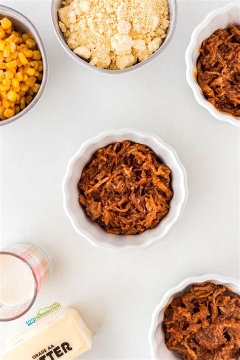 Quick Bbq Pulled Pork Or Chicken Cornbread Casserole Recipe