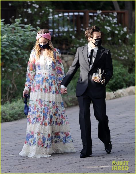 Harry Styles & Olivia Wilde Hold Hands at Jeffrey Azoff's Wedding - See ...