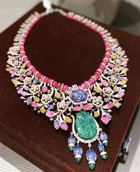 Pin By Seema Rathi On Diamond Beaded Necklace Designs Handmade Gold Jewellery Fancy Jewelry