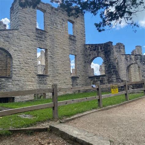 Ha Ha Tonka Castle Ruins in Camdenton, MO (3 Photos)