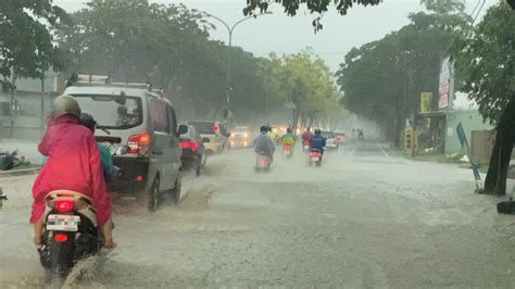 高雄淹水了！5hr累積雨量破百毫米 警戒區域曝 東森最即時最快速新聞